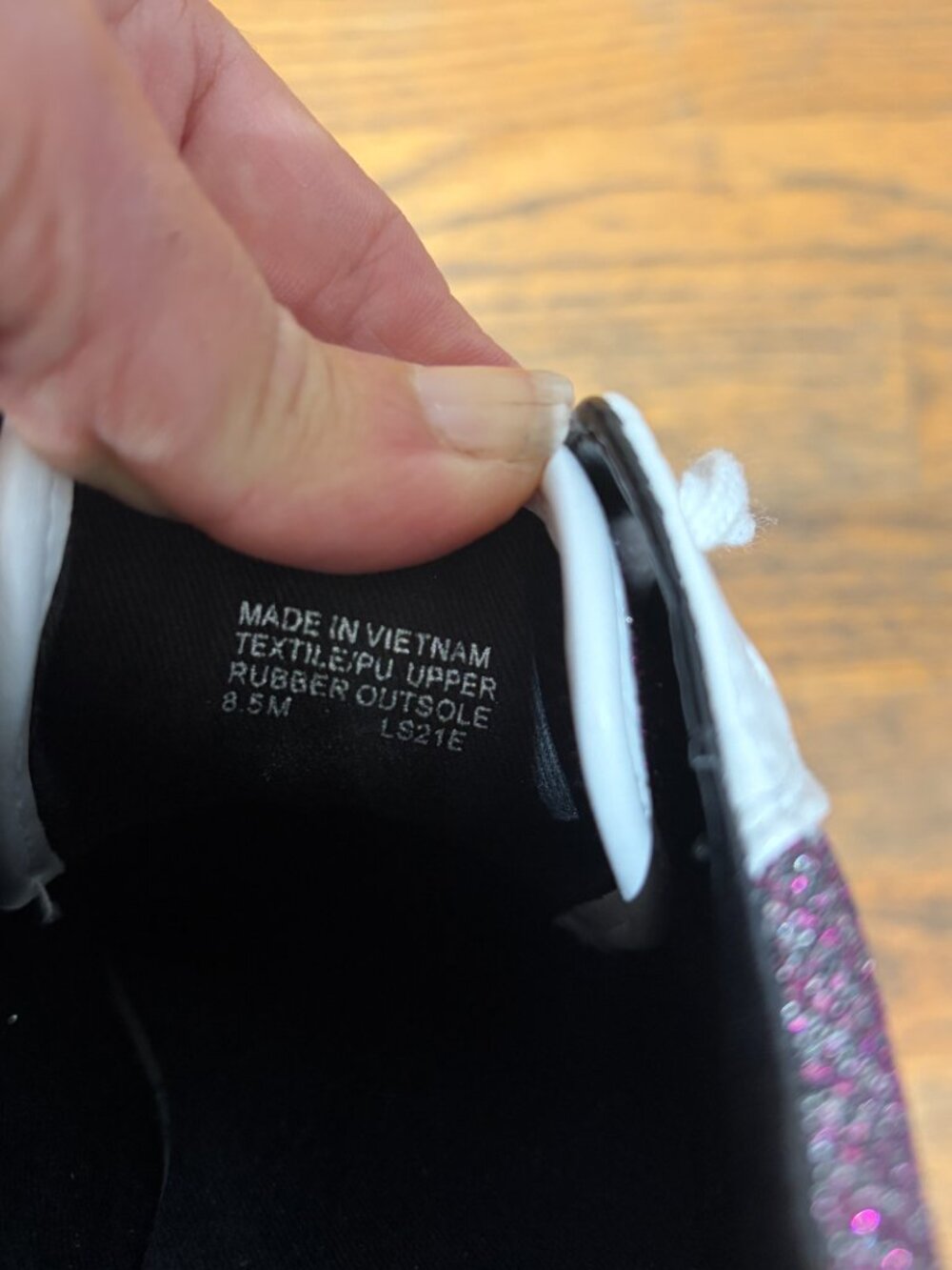 Michael Kors Mabel Trainer sneakers Size 8.5 Glitter Tag still on bottom - Picture 9 of 9